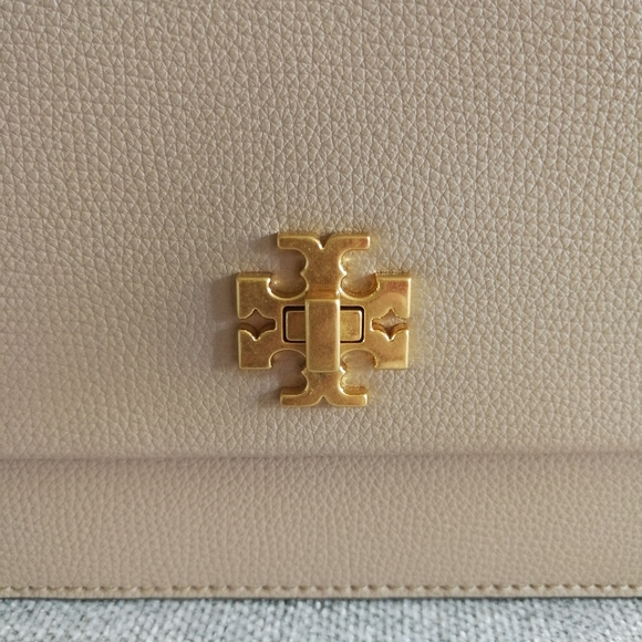 SOLD Tory Burch Kira Shoulder Bag - Picture 4 of 9